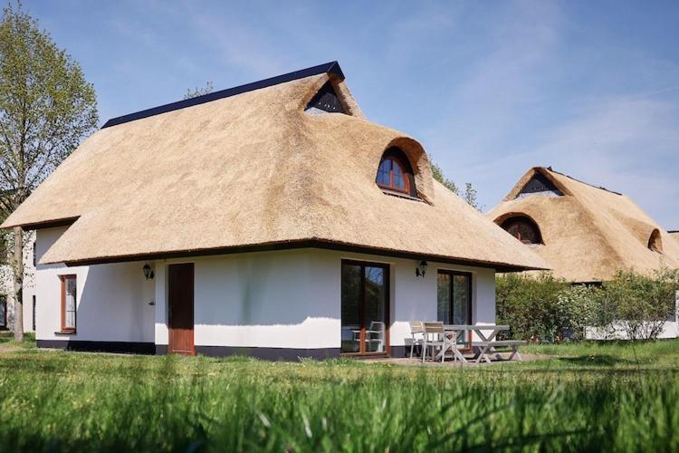 Holiday Resort Van Der Valk, Linstow Dobbin-Linstow ภายนอก รูปภาพ